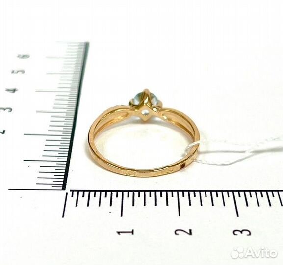 Золотое кольцо с камнем 19р