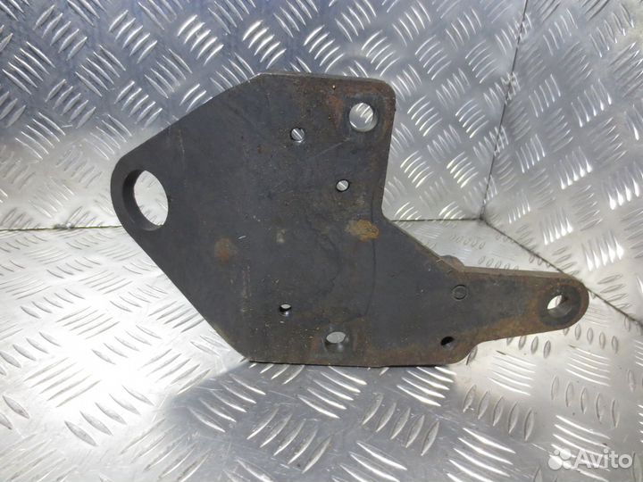 Кронштейн двс Scania 1407896