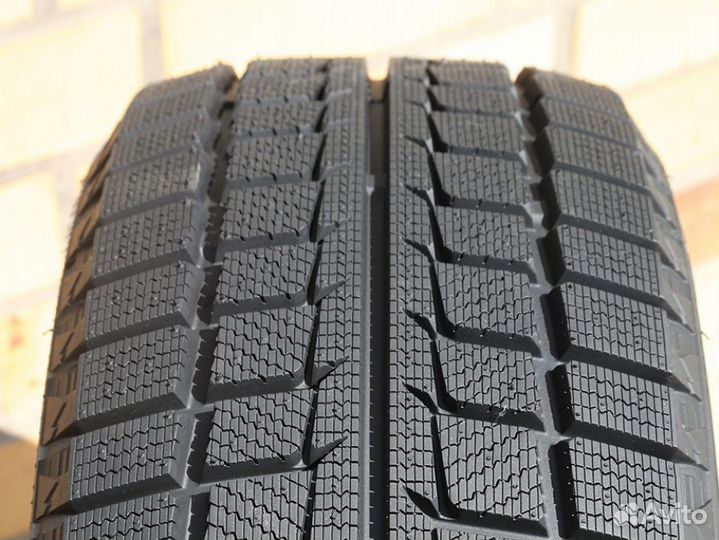 Westlake SW618 215/60 R16 95T