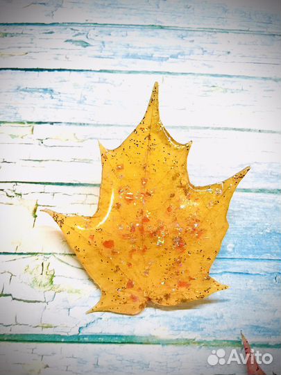 Броши осенние листочки