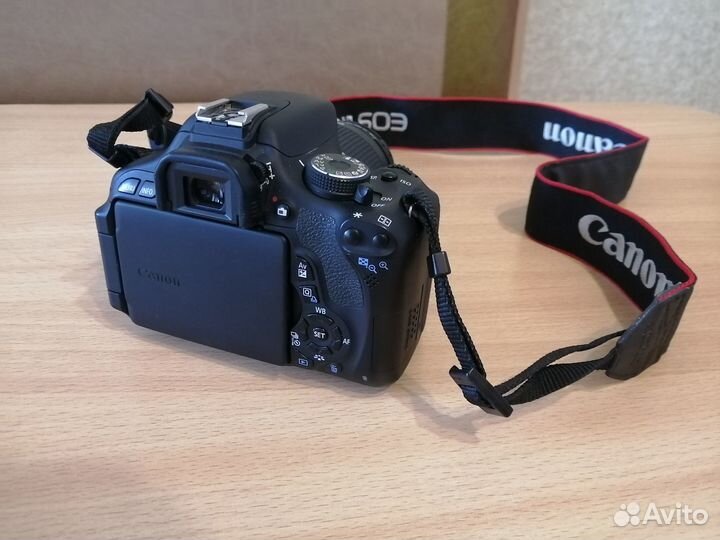 Фотоаппарат Canon EOS 600D