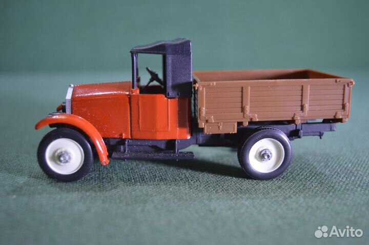 Модель масштабная машинка 