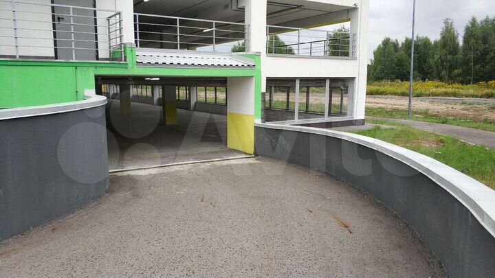 Машиноместо, 14 м²