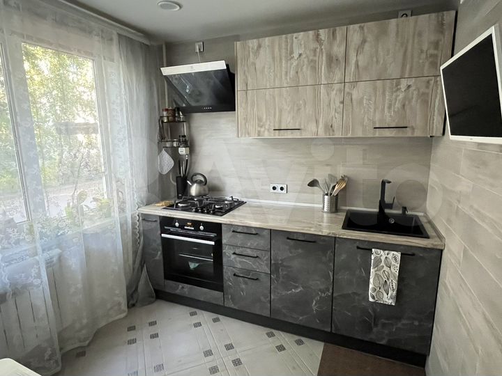 2-к. квартира, 54 м², 1/5 эт.