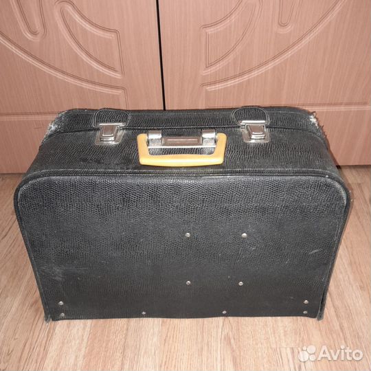 Швейная машинка чайка 142м