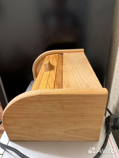 Хлебница из дерева