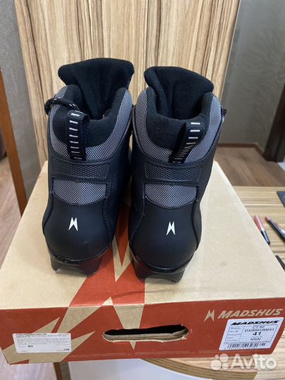 Лыжные ботинки