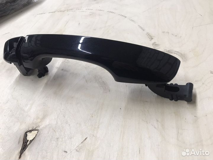 Правая ручка двери Tiguan 2