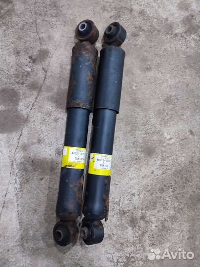 Амортизаторы задние Toyota RAV4 XA30