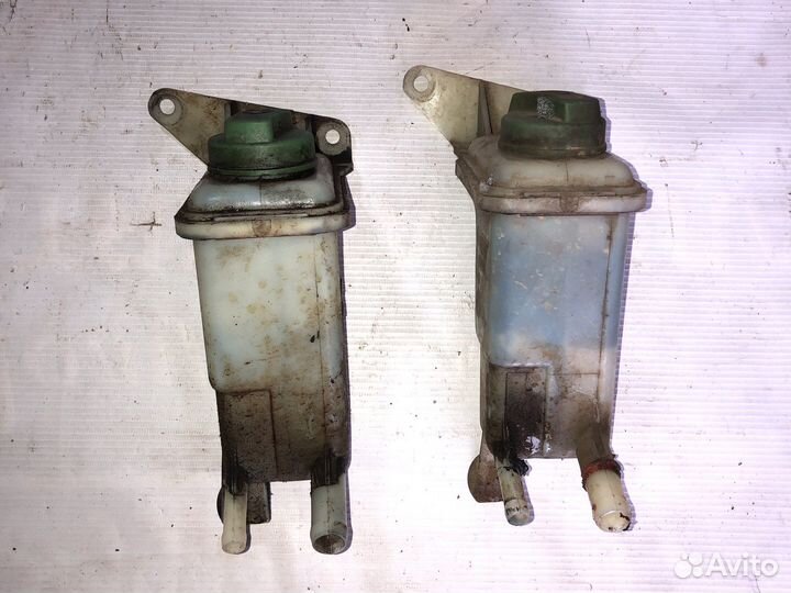 Бачок гур VAG