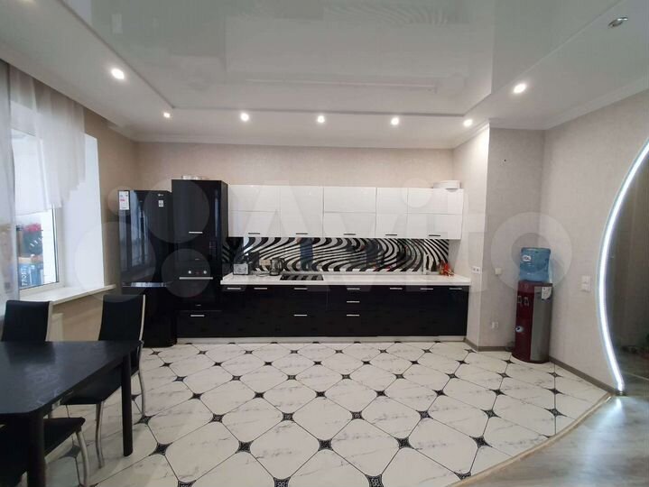 3-к. квартира, 106 м², 2/6 эт.