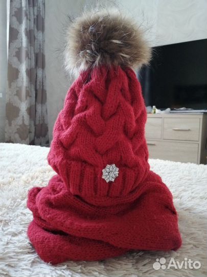 Шапка с натуральным мехом со снудом