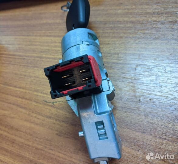 Замок зажигания Renault logan 2