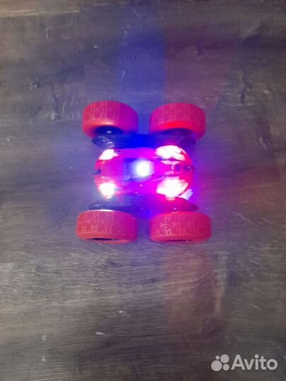 Машинка на пульте управления