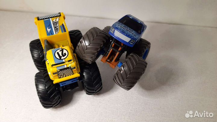 Hot wheels машинки Монстр трак меняющий цвет