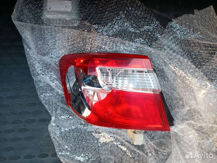 Задний, левый фонарь camry 50