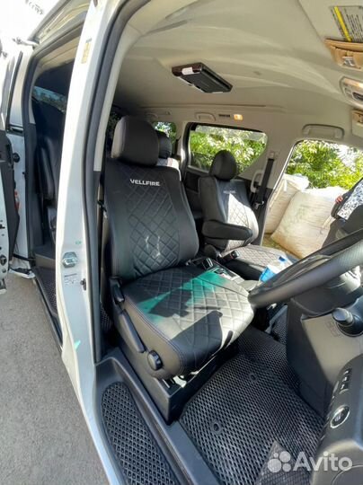 Чехлы на Toyota Alphard