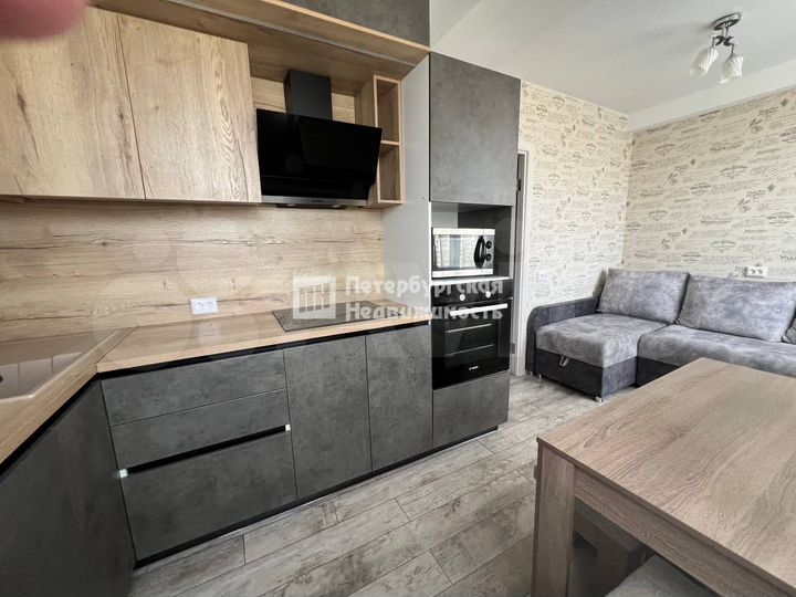 2-к. квартира, 60,4 м², 8/10 эт.