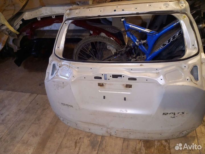 Крышка багажника toyota rav4