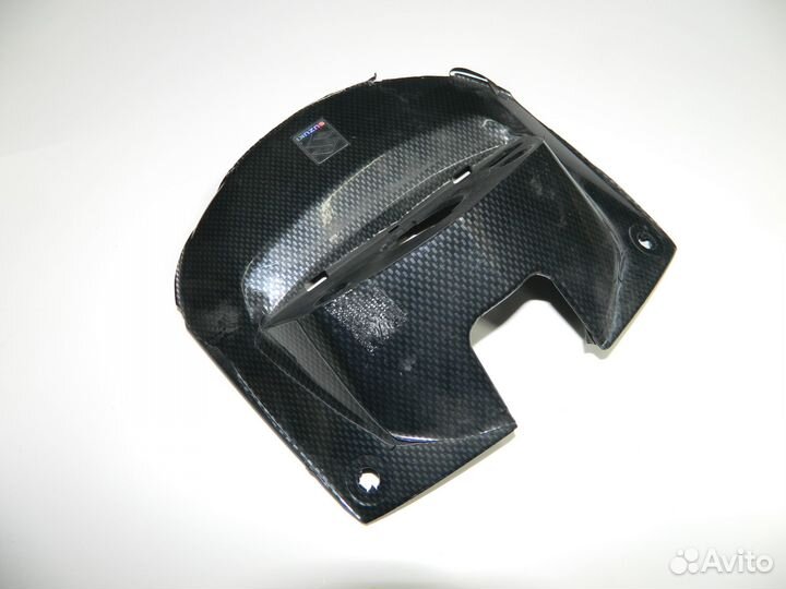 Накладка пластиковая Suzuki GSR 600 400