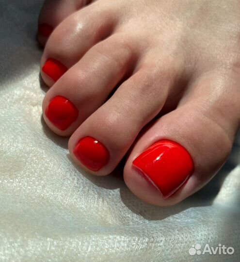 Маникюр / педикюр / наращивание ногтей