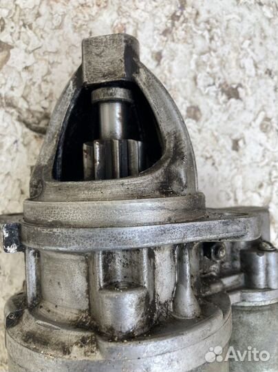 Продам стартер на Волгу