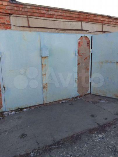 Гараж, > 30 м²