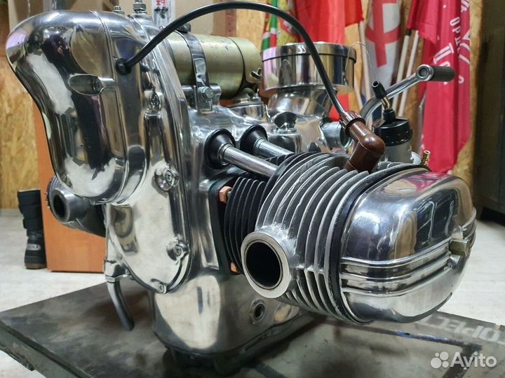 Двигатель с кпп для мотоцикла Урал