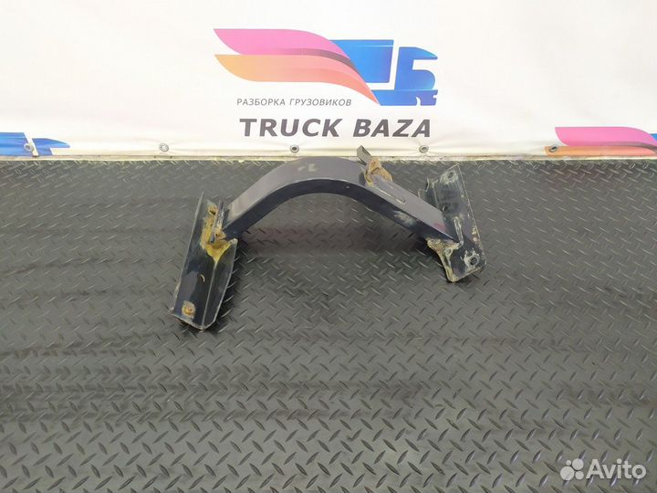 81615405071 Кронштейн подножки левый Man L2000