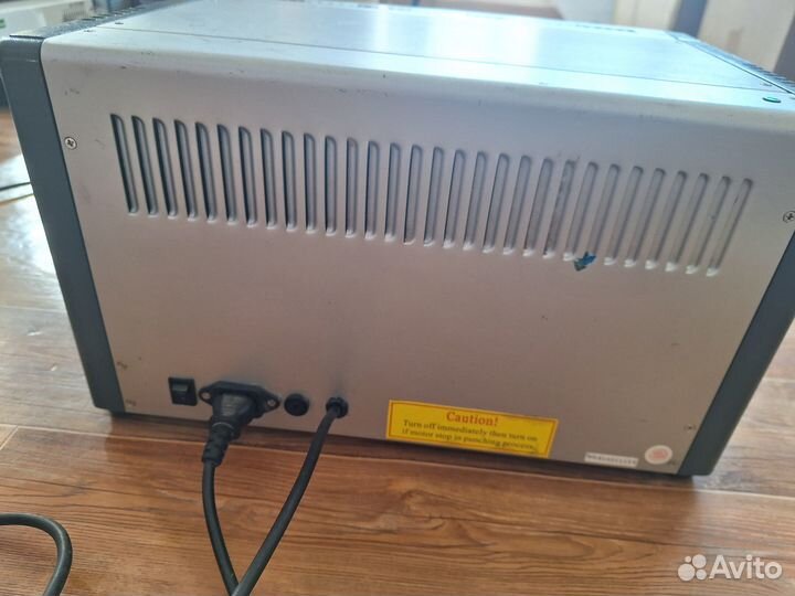 Брошюратор (брошюровщик, переплетчик)