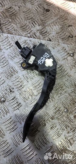 Педаль газа Nissan Juke F15