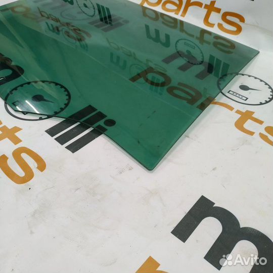 Стекло двери заднее правое Volkswagen Tiguan 2