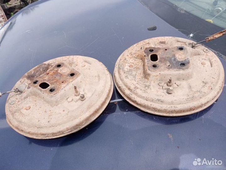 Щит опорный задний Ford Fusion 2005