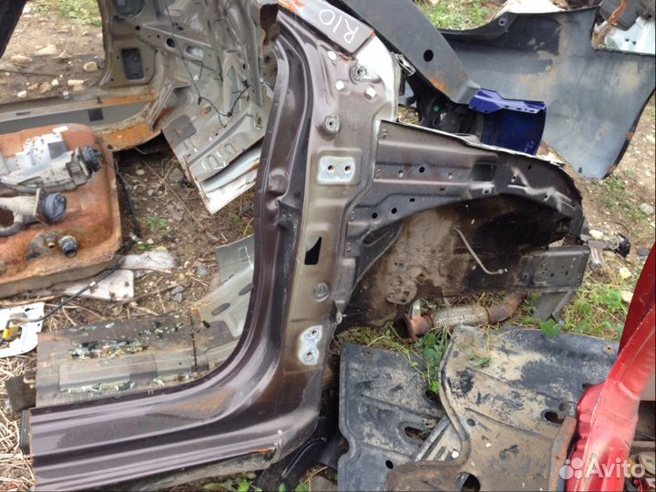 Четверть передняя правая Киа Рио 3