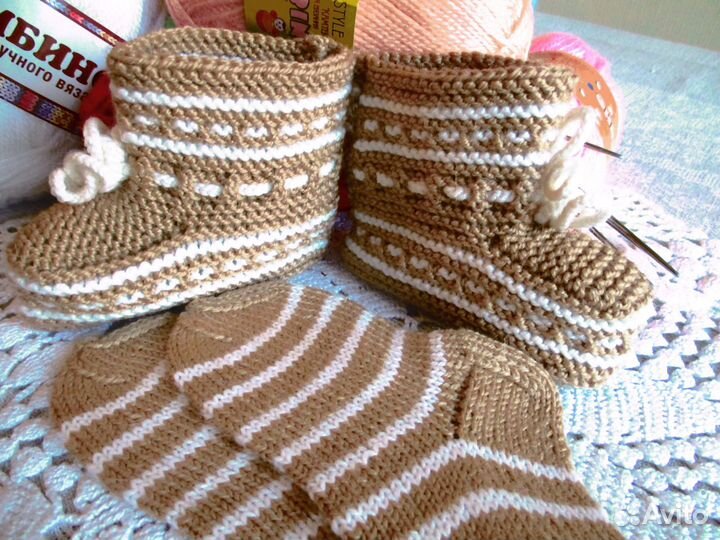 Носки и пинетки для малыша