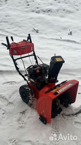 Снегоуборщик Honda HSS