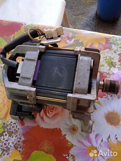 Двигататель стиральной машины