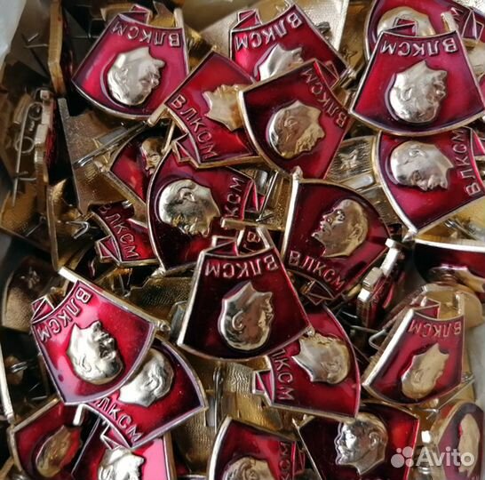 Значок пионерский октябренка влксм, флаг РФ и СССР