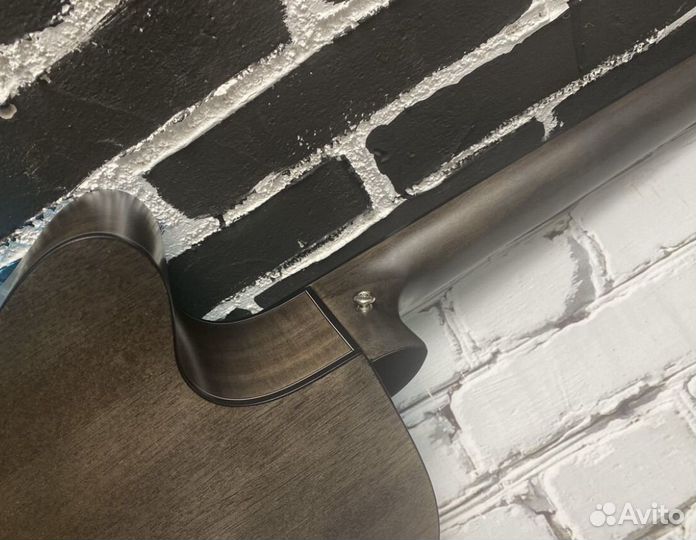 Гитара аккустическая из массива