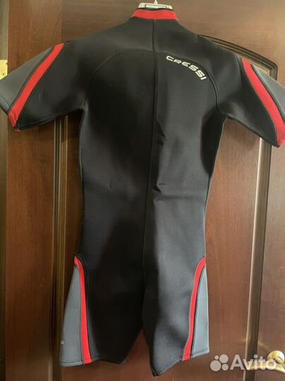 Гидрокостюм