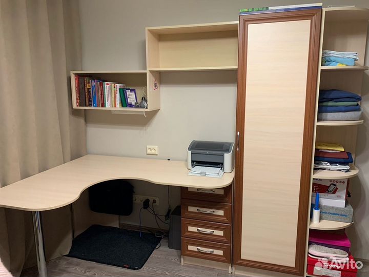 Школьный уголок