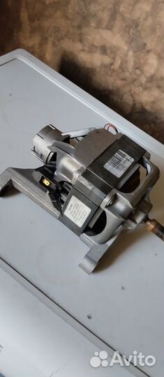 Двигатель от стиральной машины indesit