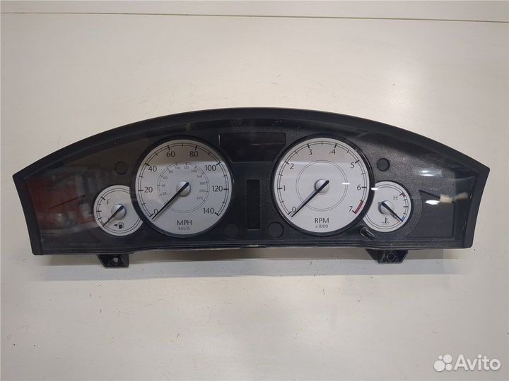 Щиток приборов Chrysler 300C, 2006