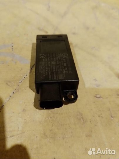 Блок управления бесключевым доступом kessy W205 W2