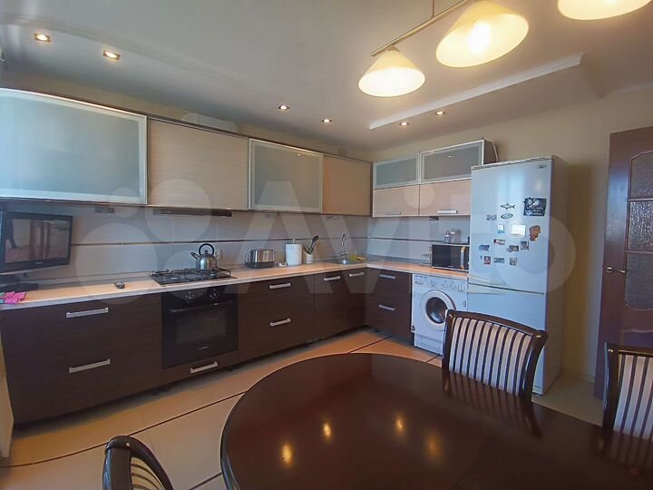 3-к. квартира, 80,8 м², 9/10 эт.