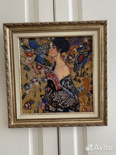 Картины «женщина с веером «вышитые бисером