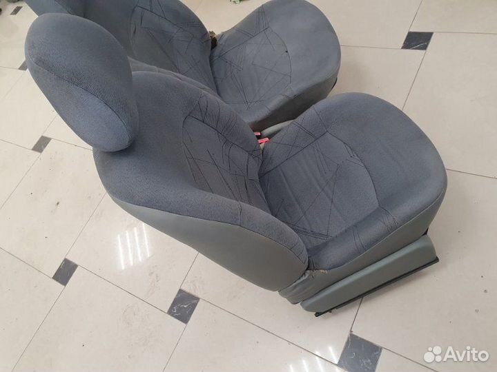 Сидения передние Renault Symbol LB K7M 710 2002