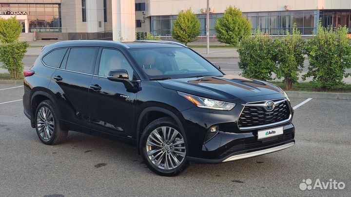 Toyota Highlander 2.5 AT, 2021, 12 000 км