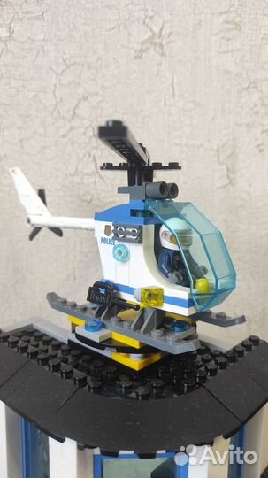 Lego City Конструктор Полицейский участок 60141