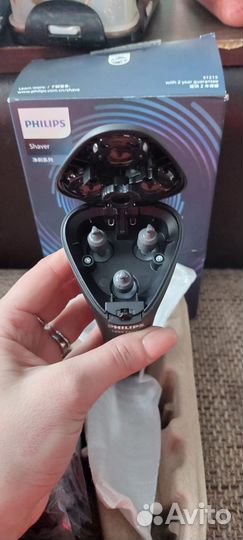 Электрическая бритва philips